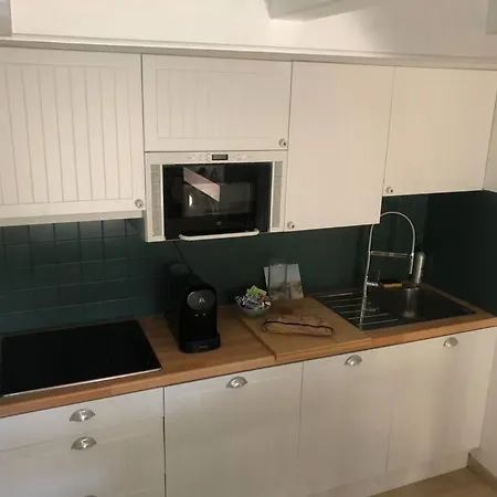 Clade: Chaleureuse Et Agreable Maison De *